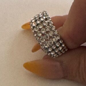 Elegant Silver Crystal Ring size 9